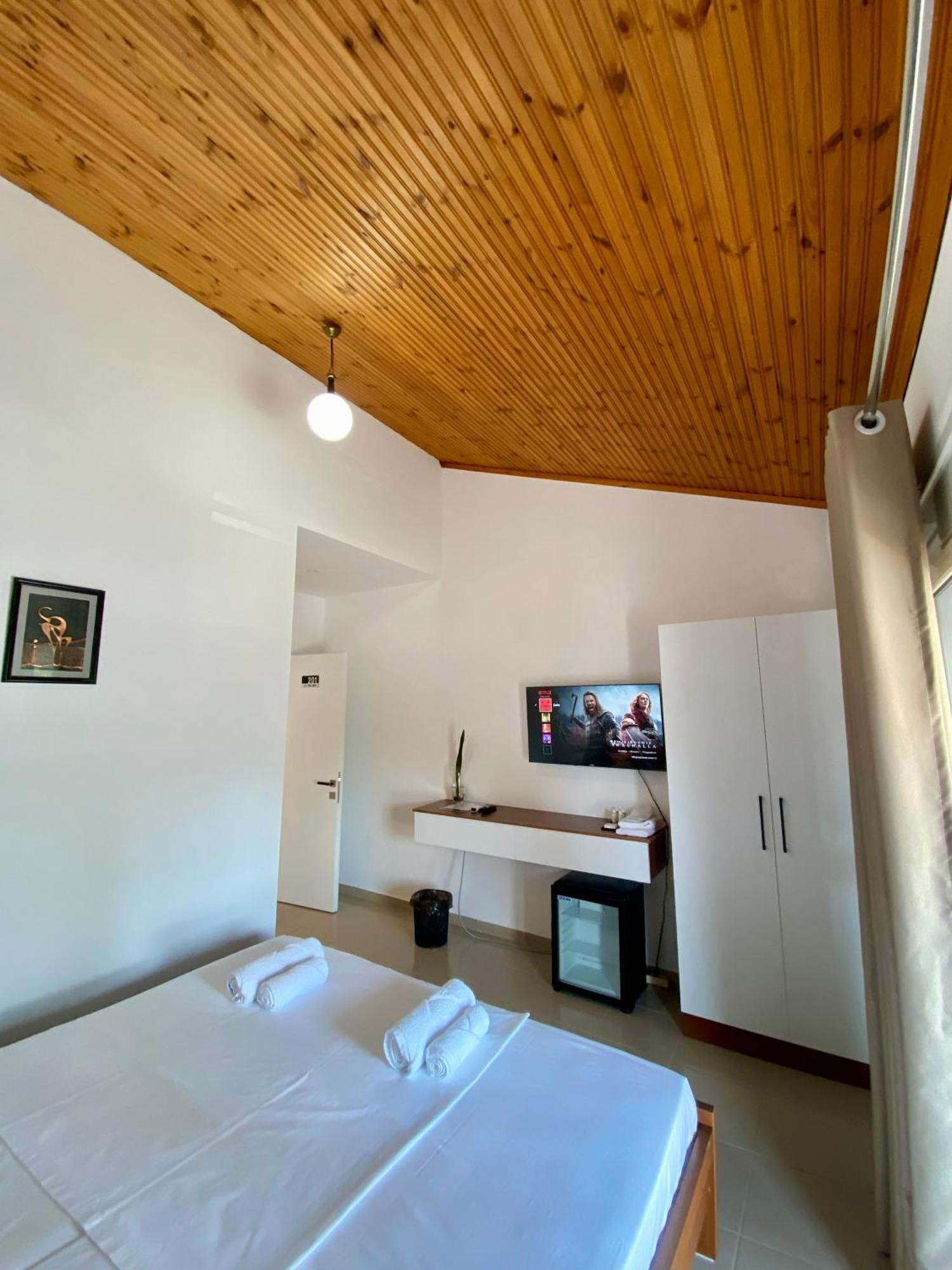 Villa Niku เบราท ภายนอก รูปภาพ