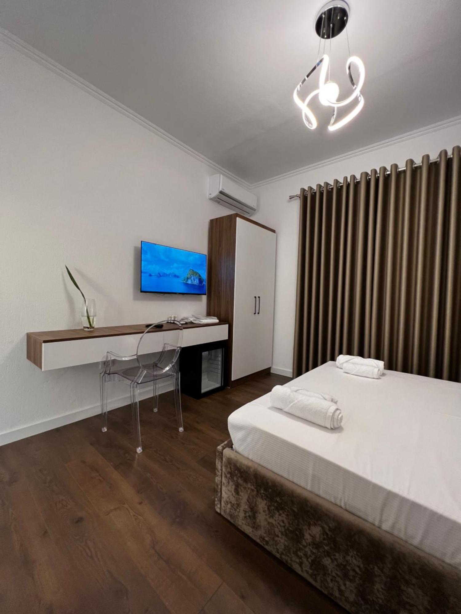 Villa Niku เบราท ภายนอก รูปภาพ
