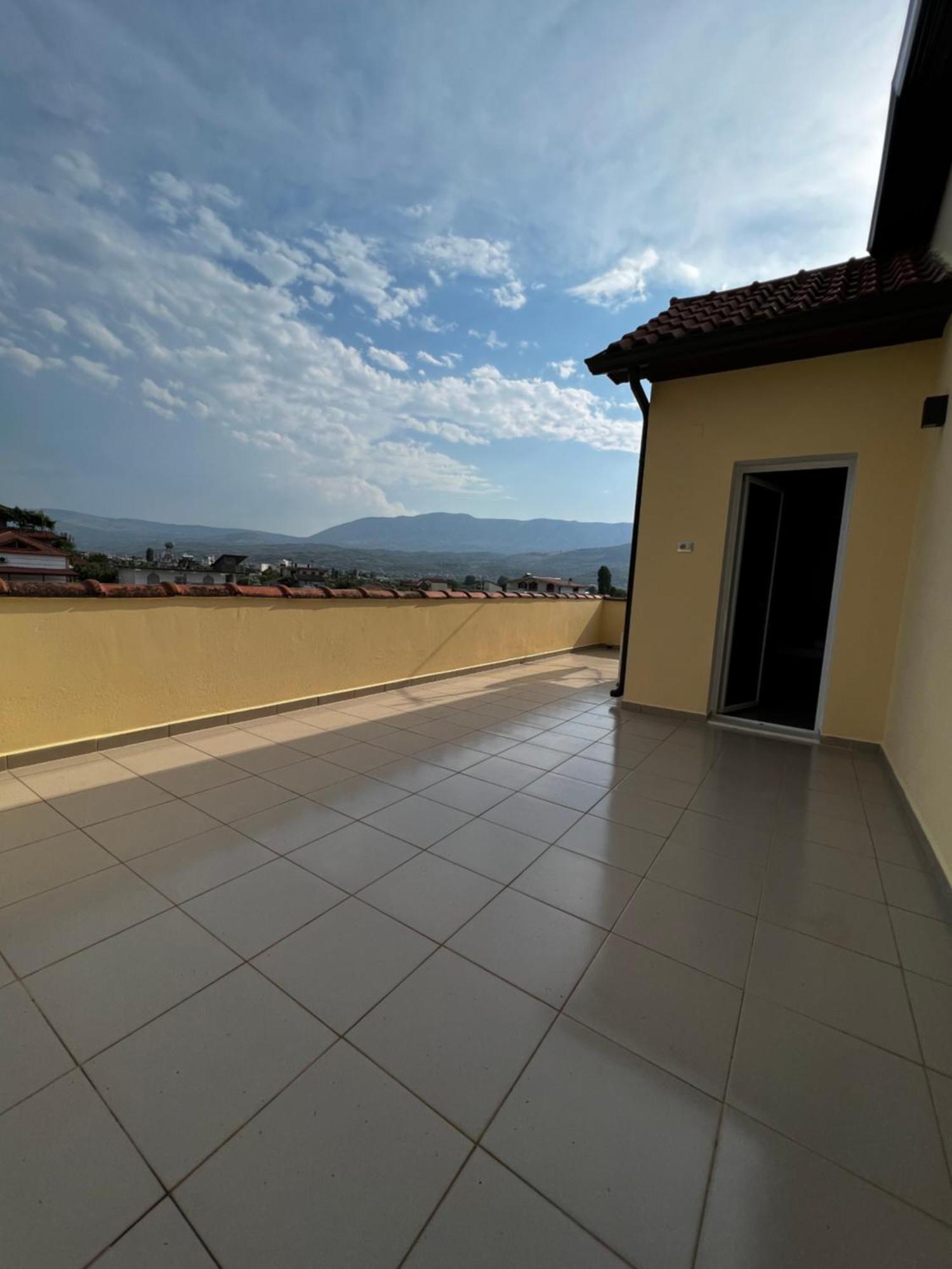Villa Niku เบราท ภายนอก รูปภาพ