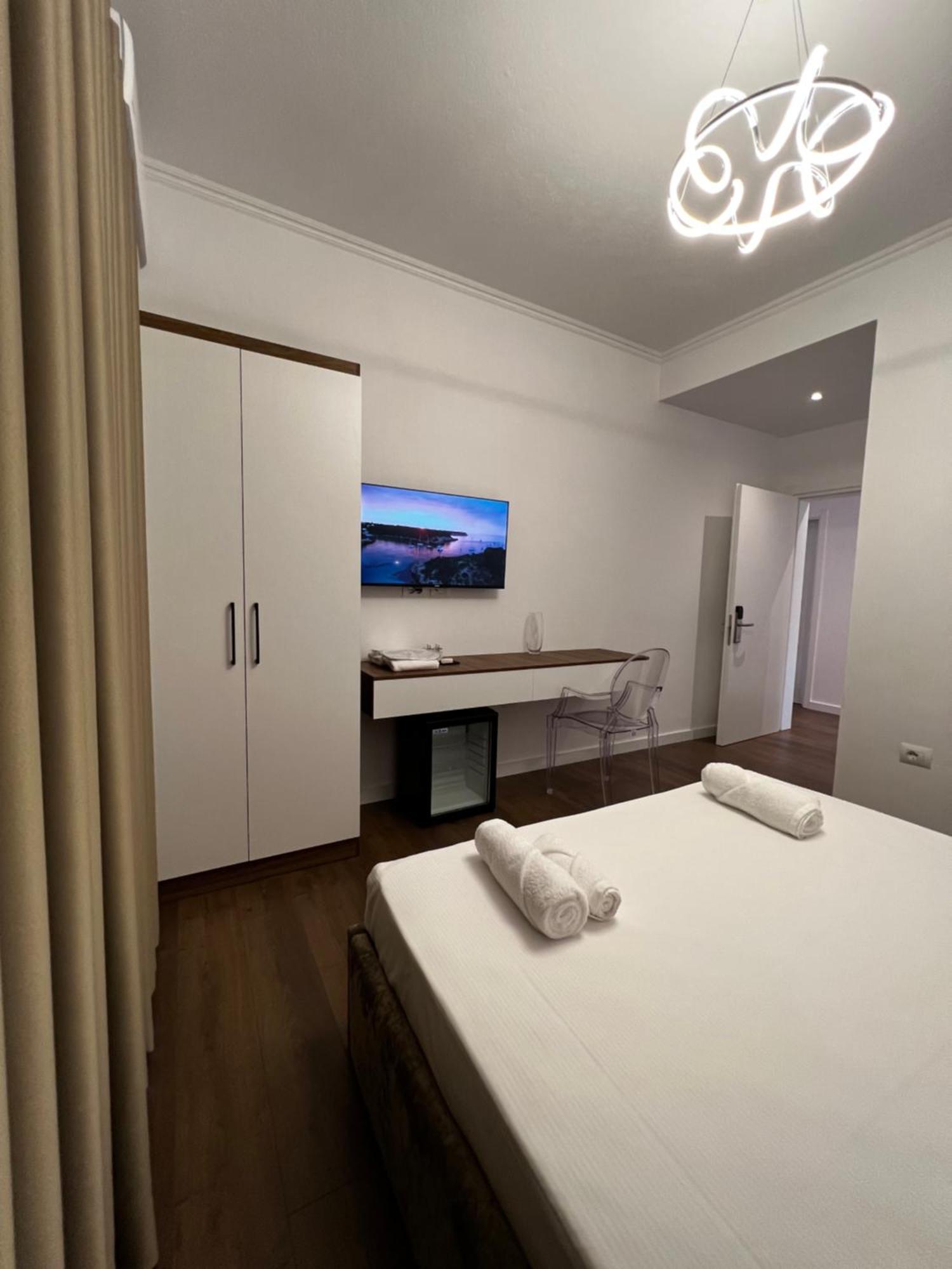 Villa Niku เบราท ภายนอก รูปภาพ